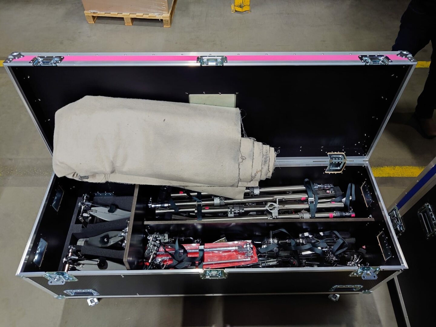 Drum rack and hardware flight case.